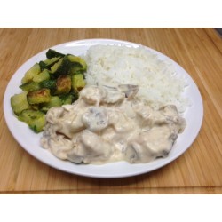 Fricassée de poulet aux lardons, polenta et flan de  légumes