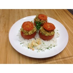 Tomates et courgettes farcies végétariennes et rizotto au parmesan
