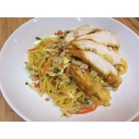 Émincé de poulet sauce brune à l'orange, poêlée de courgettes et pommes sautés