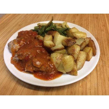 Boulettes d'agneau sauce au curry, riz et courgettes persillade Boulettes d'agneau sauce au curry, riz et courgettes persillade
