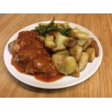 Boulettes d'agneau sauce au curry, riz et courgettes persillade