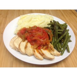 Poulet basquaise, riz pilaf et courgettes persillade