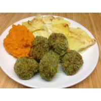 Émincé de poulet sauce brune à l'orange, poêlée de courgettes et pommes sautés