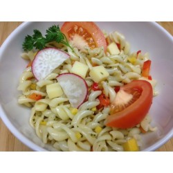Salade de pâtes au thon et surimi