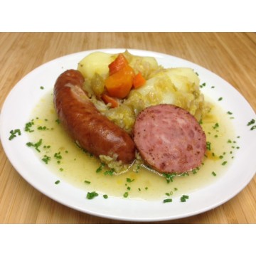 Saucisse de montbelliard et marmitte de légumes d'automnes Saucisse de montbelliard et marmitte de légumes d'automnes