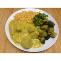 Curry de poulet au lait de coco, riz thaï et petits légumes