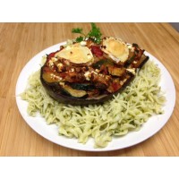 Aubergine farcie brousse et oignons, pennes et ratatouille*