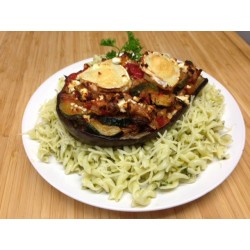 Aubergine farcie brousse et oignons, pennes et ratatouille*