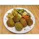 Boulettes d’agneau en croute d’herbes, pomme de terre et légumes grillés