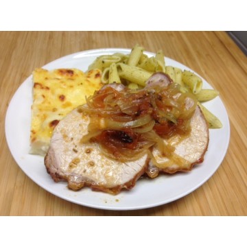 Roti de porc mayonaise et salade de riz crudités (plat froid) Roti de porc mayonaise et salade de riz crudités (plat froid)