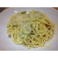 Spaghettis tomates basilic et steak végétarien au fromage
