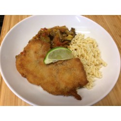 Araignée de porc marinée, penne au satay et gratin de courgettes