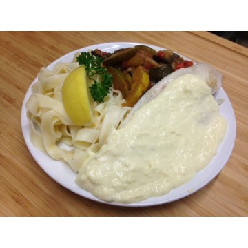 Lotte à la crème d'aneth, pommes vapeur et choux fleur brocolis