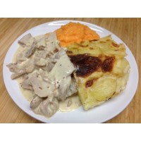 Émincé de porc à la moutarde, gratin dauphinois et purée de légumes